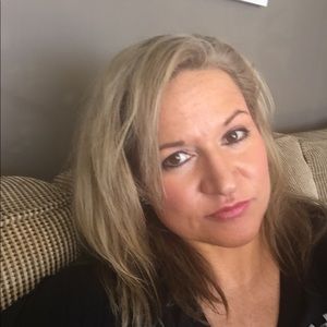 Meet your Posher, Whitney